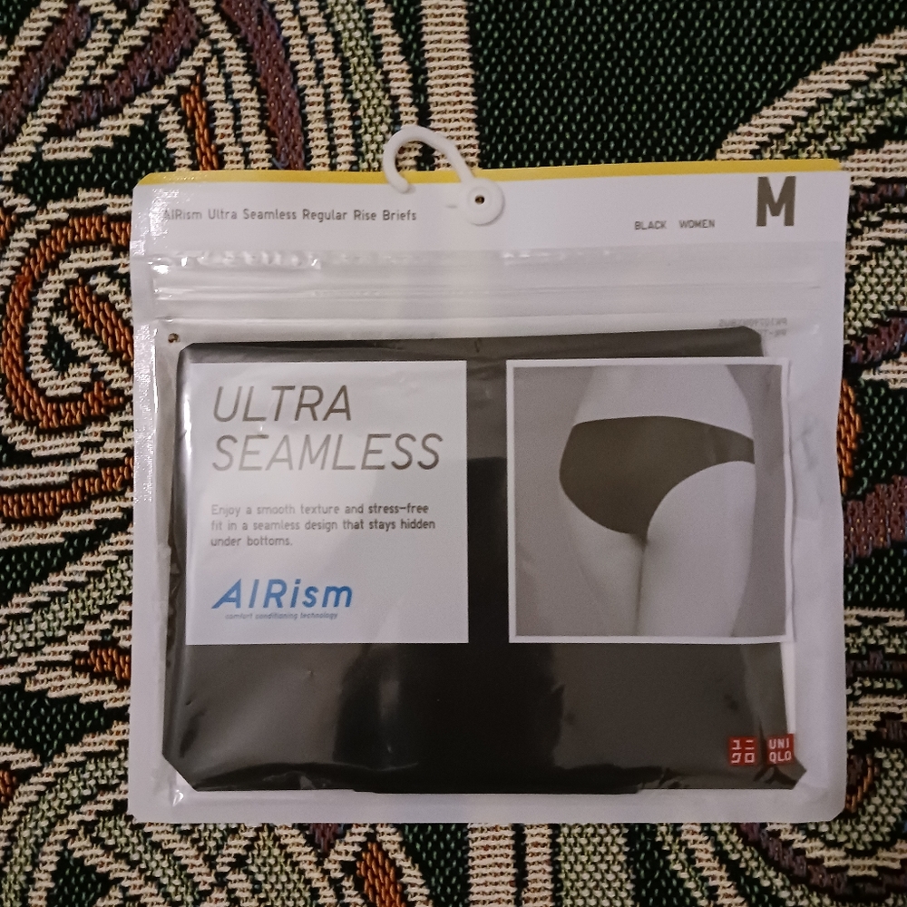 NWT Uniqlo Airism Ultra Seamless Briefs